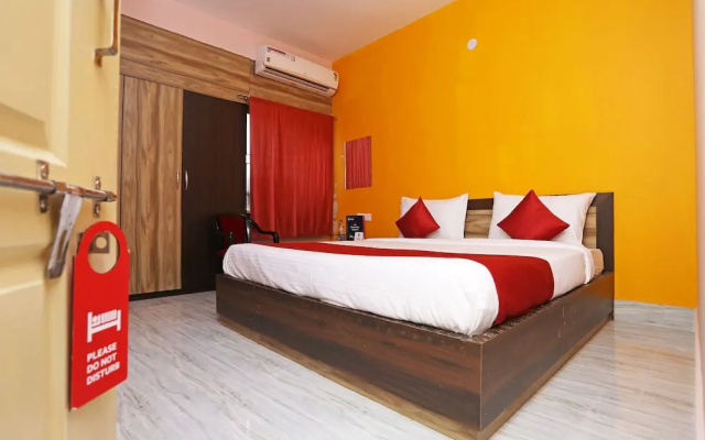 OYO 9842 Hotel Shibani & Suhani