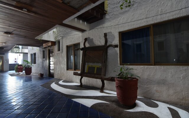 Hotel Suites del Sol Пуэрто-Вальярта вид на фасад