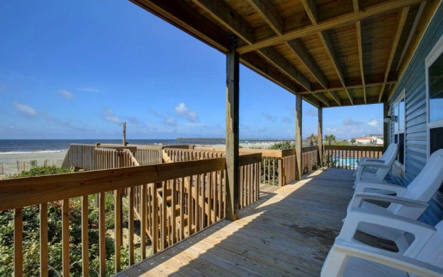 4 Crabs By The Sea - 6 Br Home