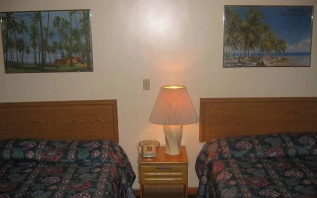 Knotty Pine Motel