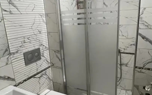 Beyaz Suit