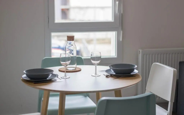 THEO - Appartement proche gare,WIFI,arrivée 24 24