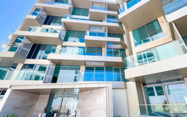 Luxury Beachfront 1BR on Palm Jumeirah & Balcony