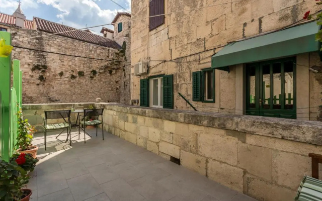 Carrara Accommodation