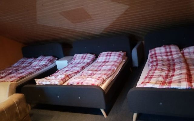 Arctic Skyview Retreat in Tromso - With Parking