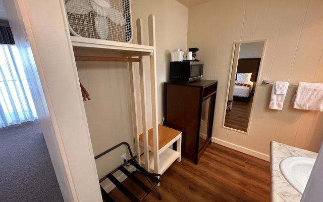 Astoria Crest Hotel