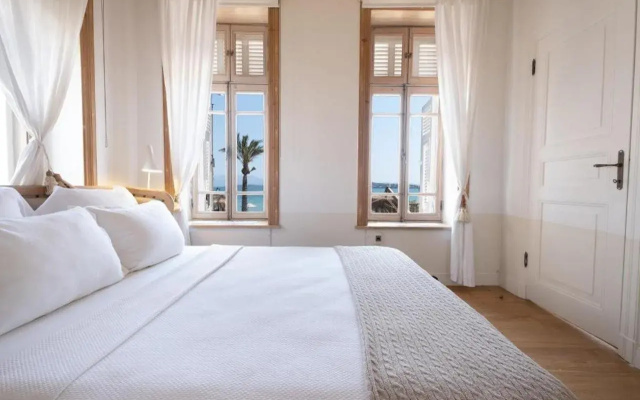 Nars Ilica Hotel Beach
