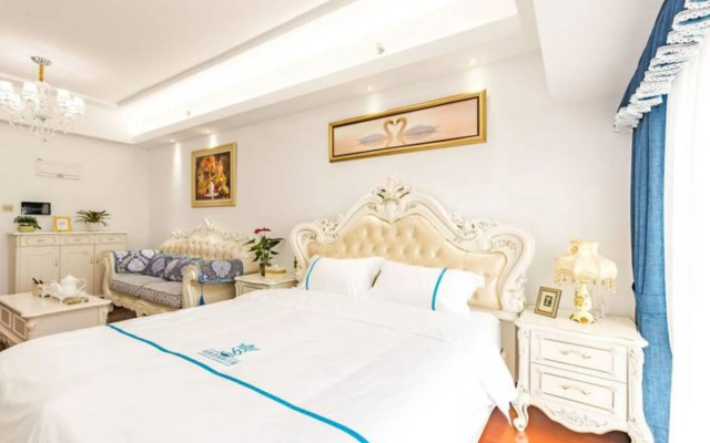 Отель Western Theme Holiday Apartment Hotel