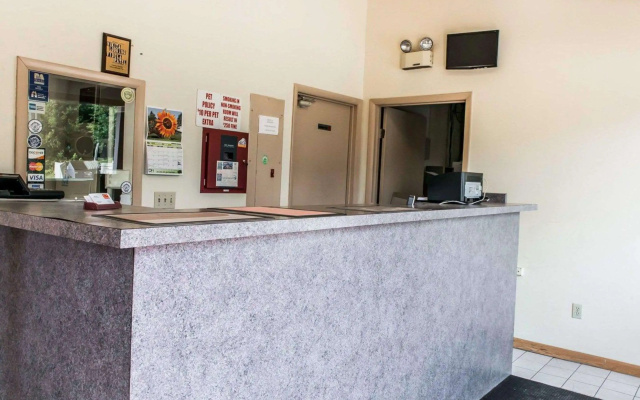 Econo Lodge Waynesburg
