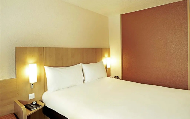 ibis Rambouillet