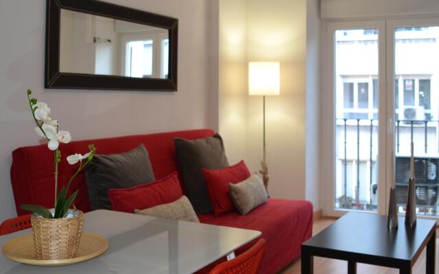 Апартаменты Fuencarral Apartments комната для гостей