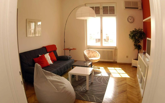 Bridge apartment