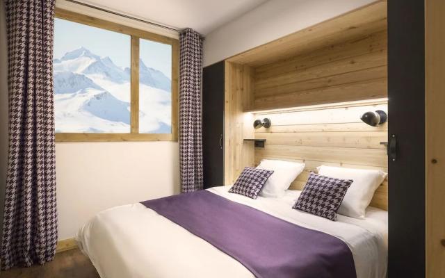 Modern Comfort by the Slopes
