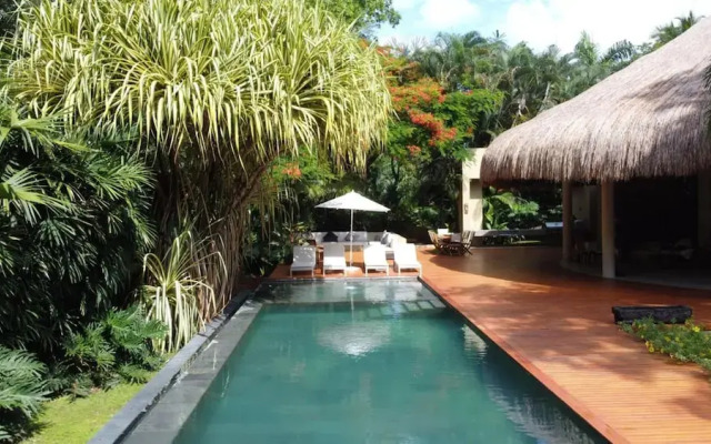 w Charming 5BR Villa at Mesa de Yeguas