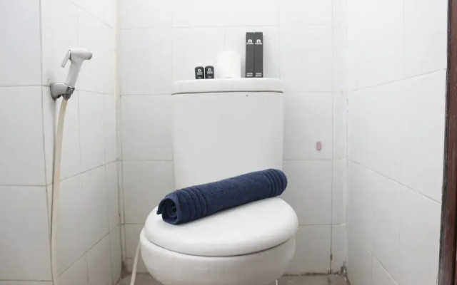 Minimalist 3BR Gateway Cicadas Ahmad Yani Apartment