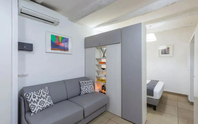 Ground Floor Suite at Chiaia