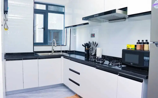Staroot Residences- Celestial Chalet