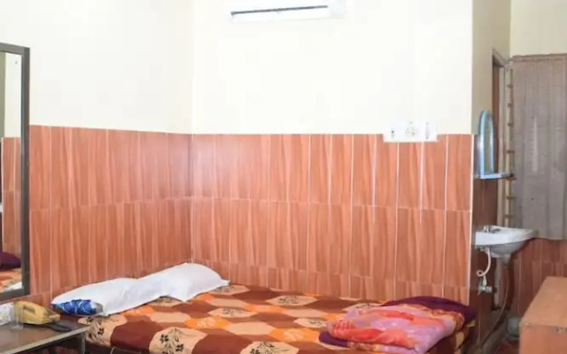 Hotel Savitri