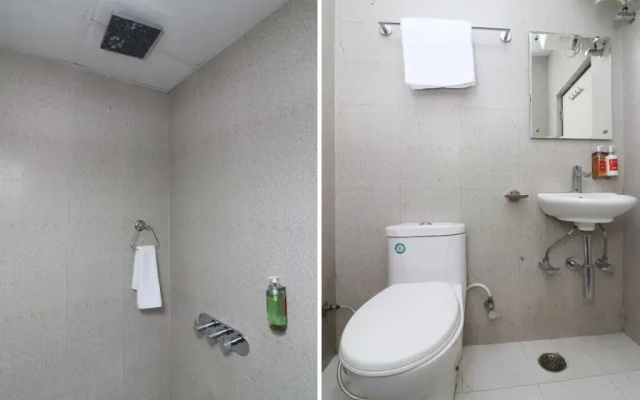 OYO 7044 Hotel Megha