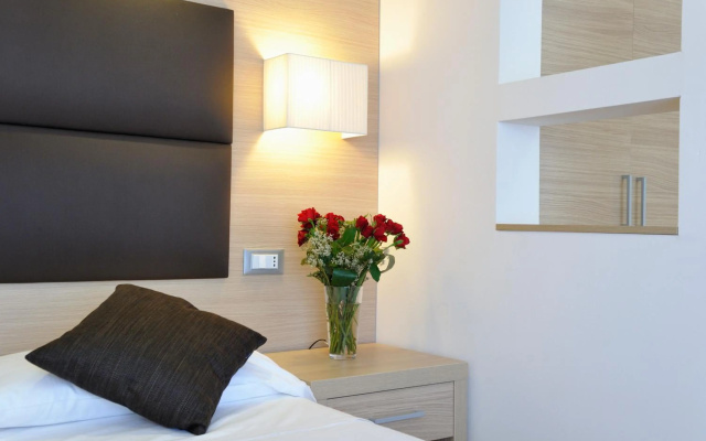 Hotel Eros