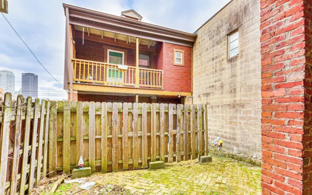 Walkable Studio in the Heart of Pittsburgh!
