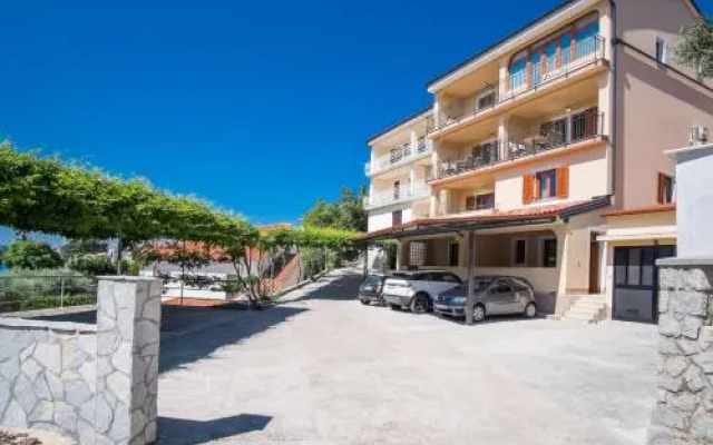 Apartments Iva