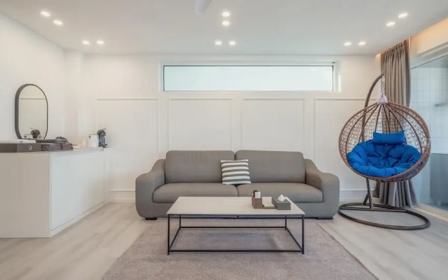 Pohang Etoile Poolvilla