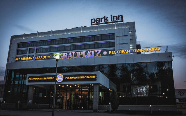 Гостиница Park Inn by Radisson Ижевск вид на фасад