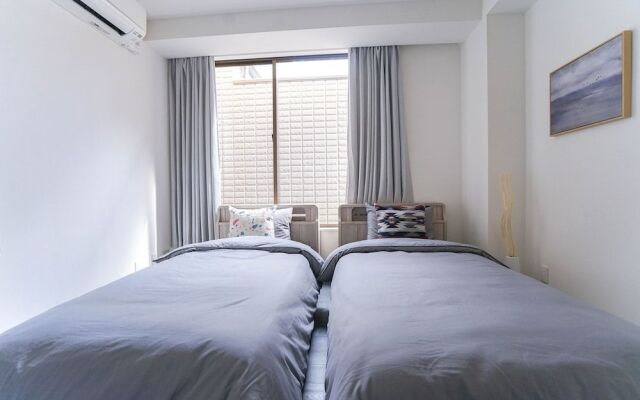 ZAITO Tokyo Yokokawa Economy Inn