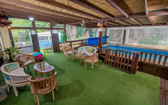 SOL Suite In The Village