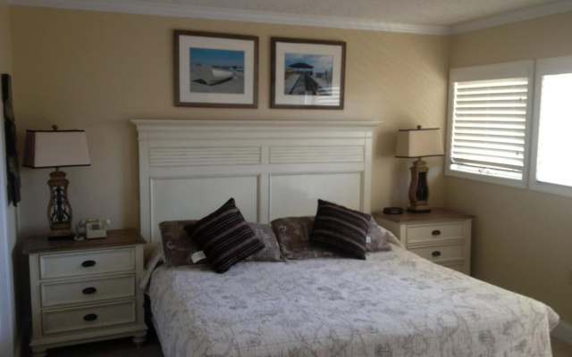 Biscayne Suites