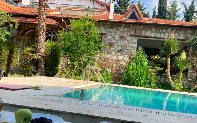 Urla Bella