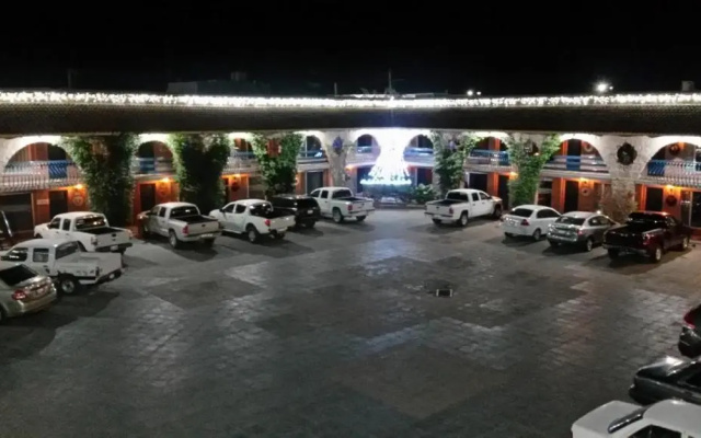 Hotel Los Arcos