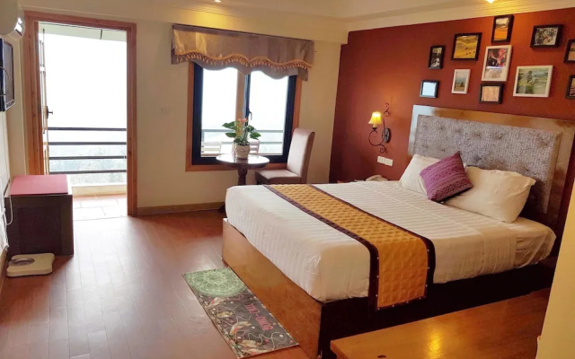 Eden Mountain View Hotel