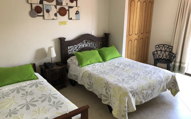 Hotel Castellana Inn