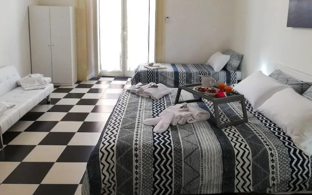 Mb Napoles Rooms