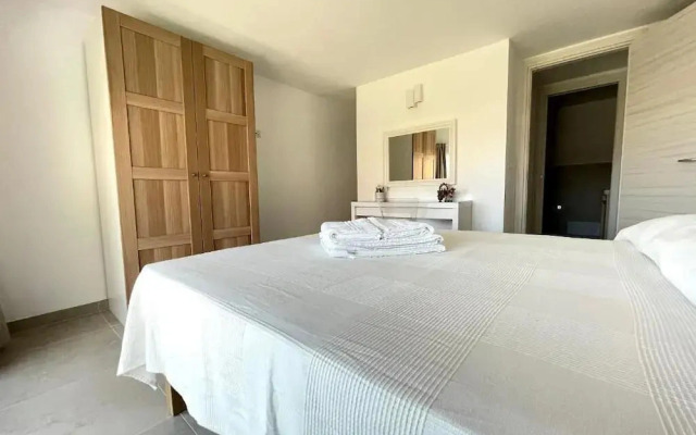 Eos Sea View Apartment