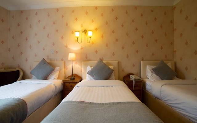 Fines Bayliwick Hotel