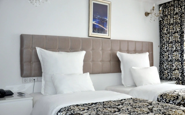 Hettie Hotel