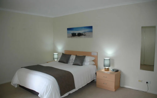 Rockingham Beachside Apartment
