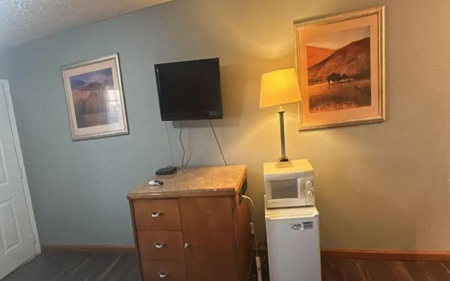 Hiway Inn Express Of Elk City