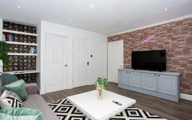 Hamlet Mews - 3 Bedroom House