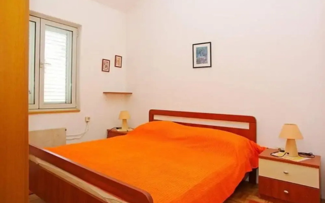 Apartments Tomasic - Two Bedroom Apartment With Terrace and Sea View