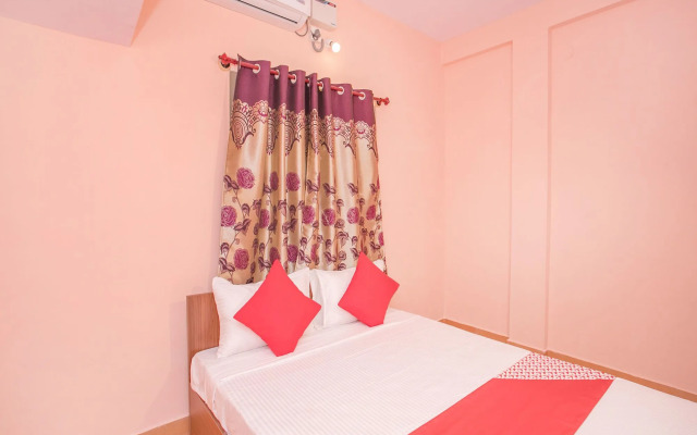 OYO Flagship 11419 Surya Residency