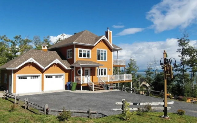 Chalet L'officier-1, spa et vue sur le Fleuve