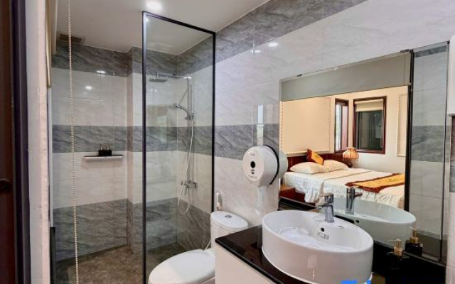 Trung Gia Phát Hotel