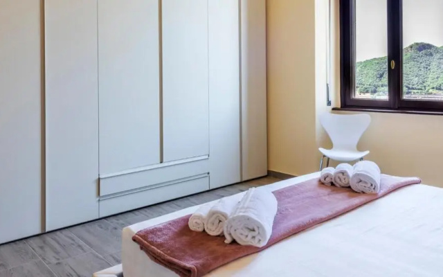 ALTIDO Great Lake Como View - 2 BR Apt with Garden