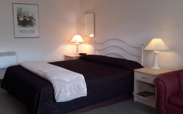 Jasmine Court Motel