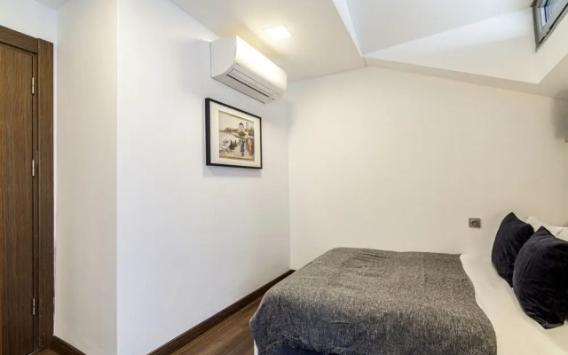 Fully Furnished Flat With Balcony in Sisli