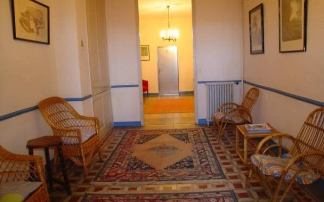 Hostal Adarnius